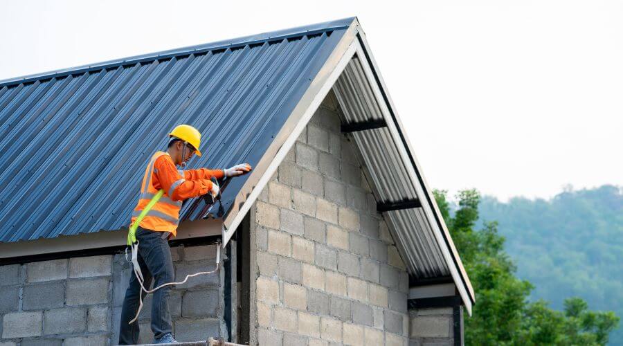 Professional gutter cleaning in Carthage, TX
